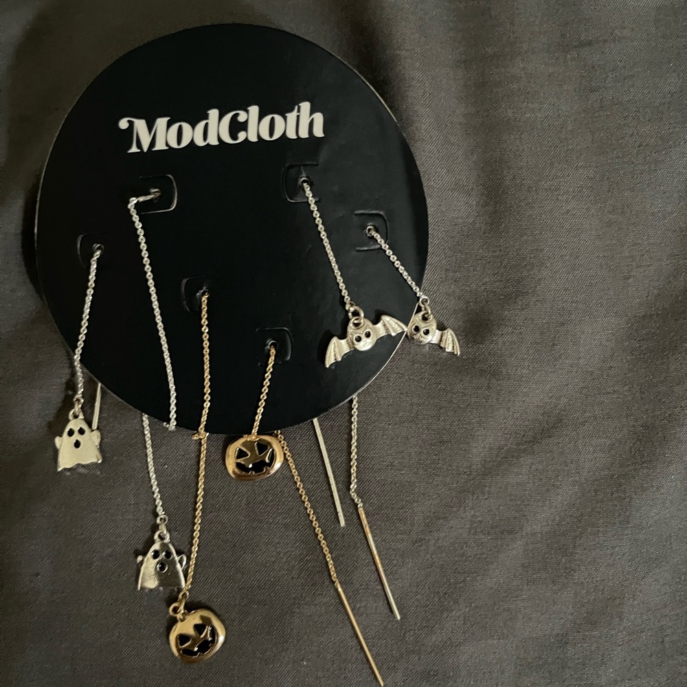 Super Rare ModCloth Halloween Earrings .